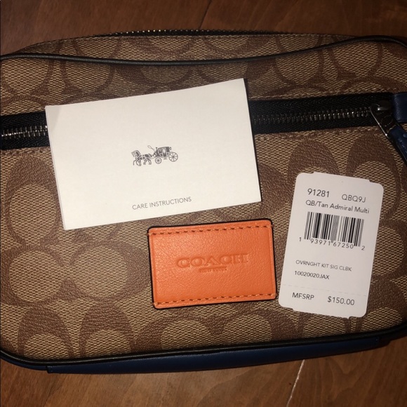 Coach toiletry bag - Picture 3 of 3
